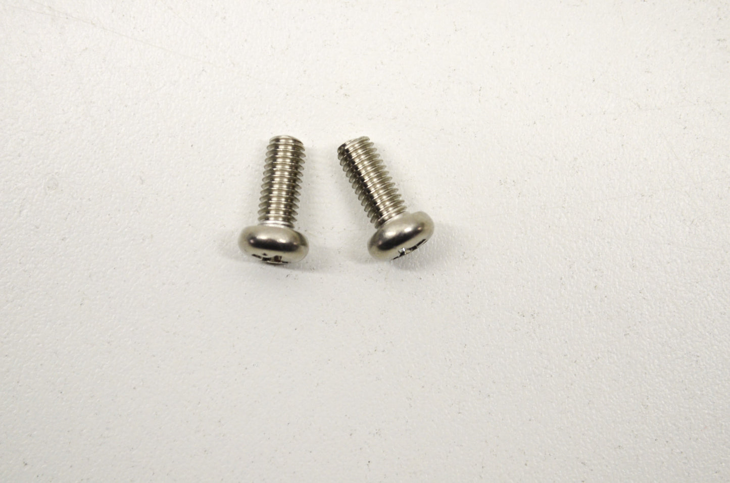 OEM Yamaha 98580-05012-00 Pan Head Screw Qty 2 NOS