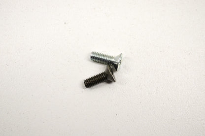 OEM Yamaha 98707-04012-00 Flat Screw Qty 2 NOS