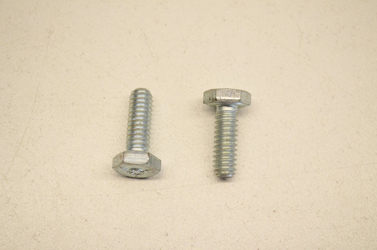 Gravely 180020, 05908200 Ariens Hex Bolt .25-20x.75 Qty 2 NOS