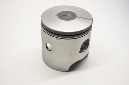 OEM Yamaha 8DN-11631-00-A0 Piston STD NOS