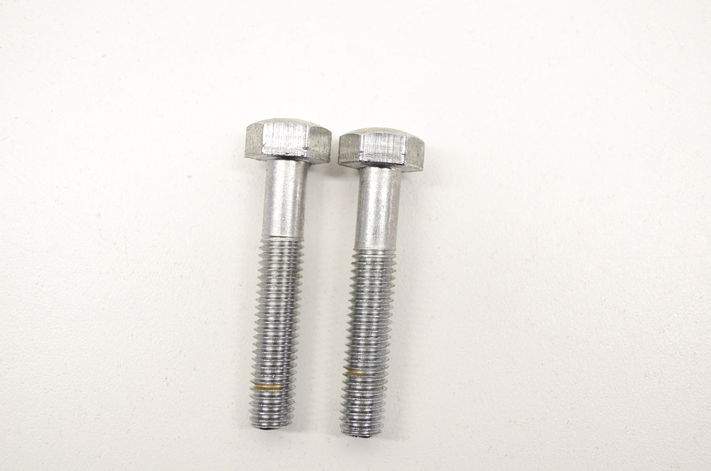 OEM Yamaha 97013-08045-00 Bolt (661) Qty 2 NOS