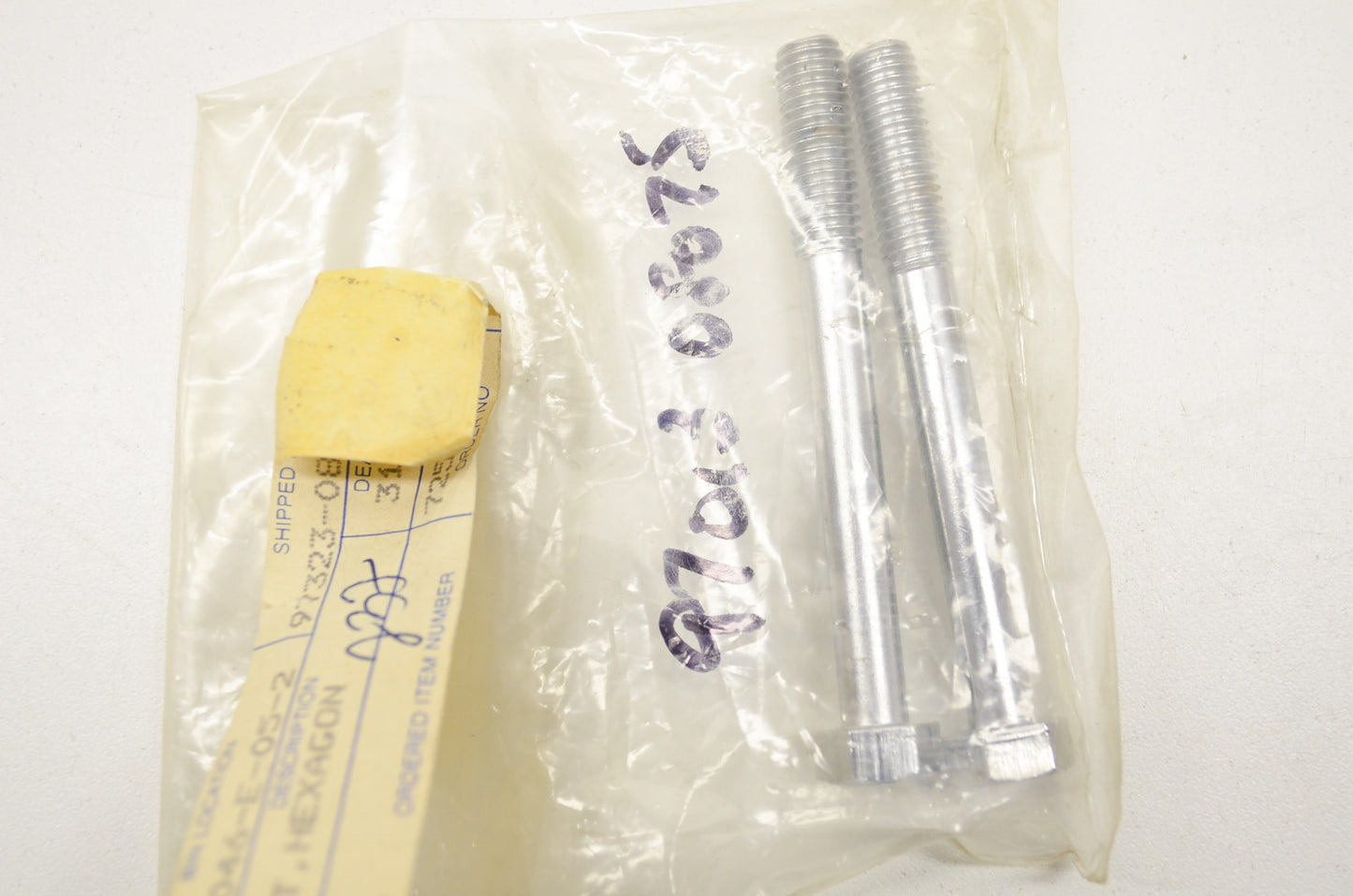OEM Yamaha 97013-08075-00 Bolt Qty 2 NOS