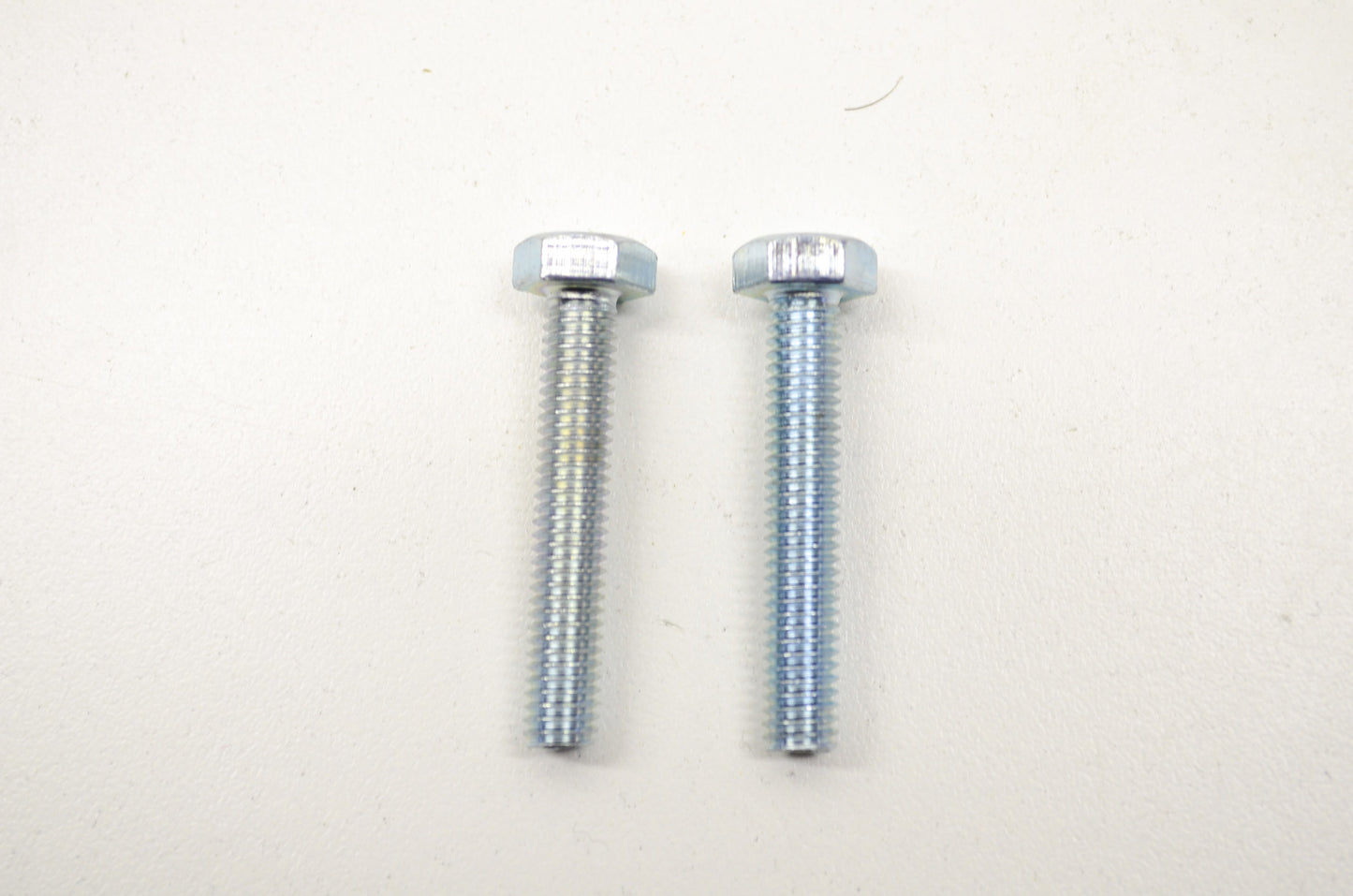 OEM Yamaha 97014-06035-00 Bolt (3RV) Qty 2 NOS