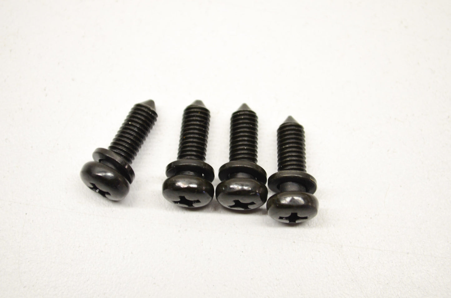 Screws With Washers Qty 4 NOS