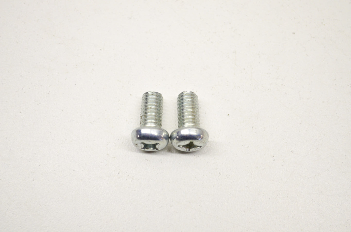 OEM Yamaha 97885-06012-00 Pan Head Screw Qty 2 NOS