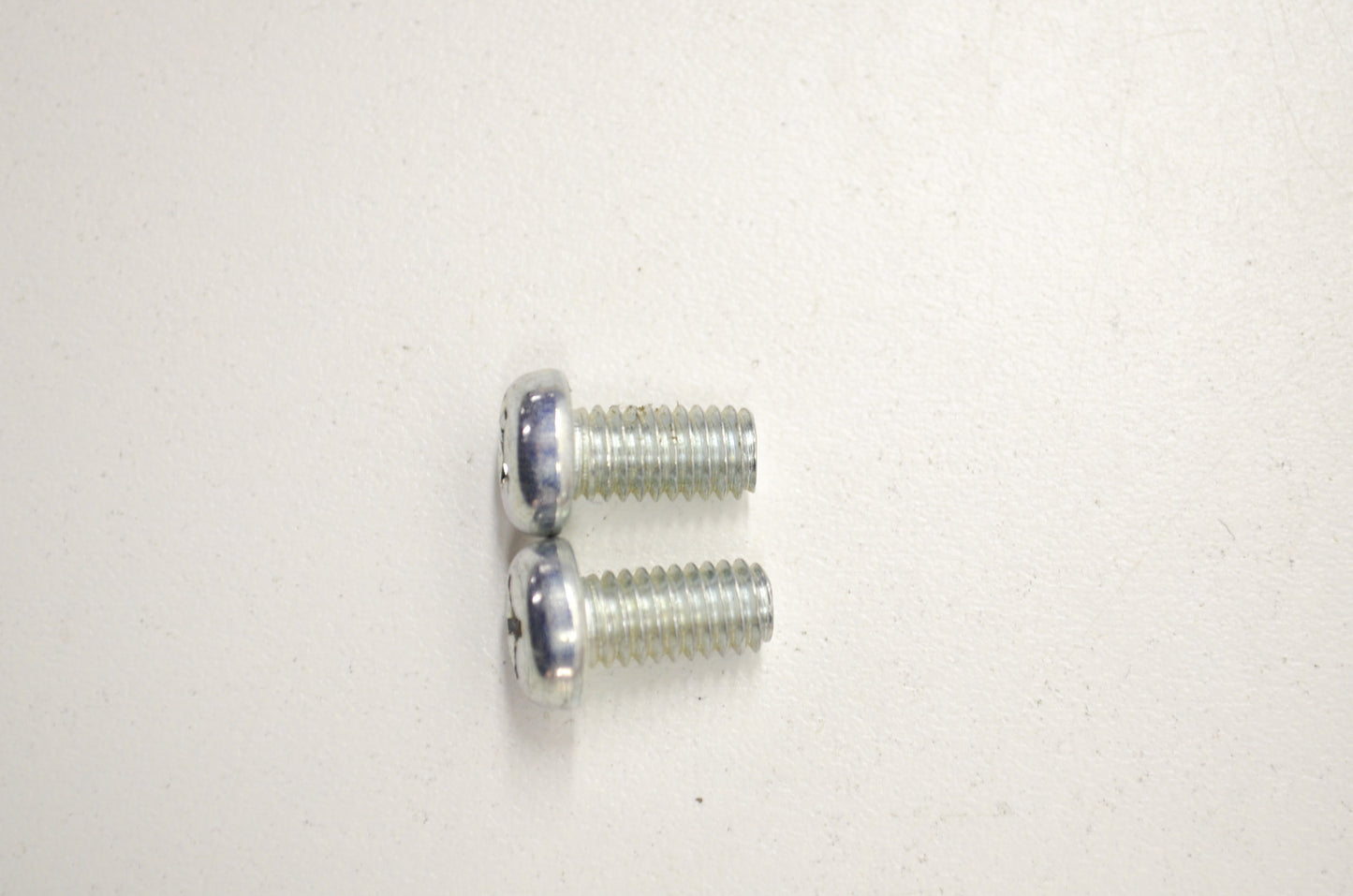 OEM Yamaha 97885-06012-00 Pan Head Screw Qty 2 NOS