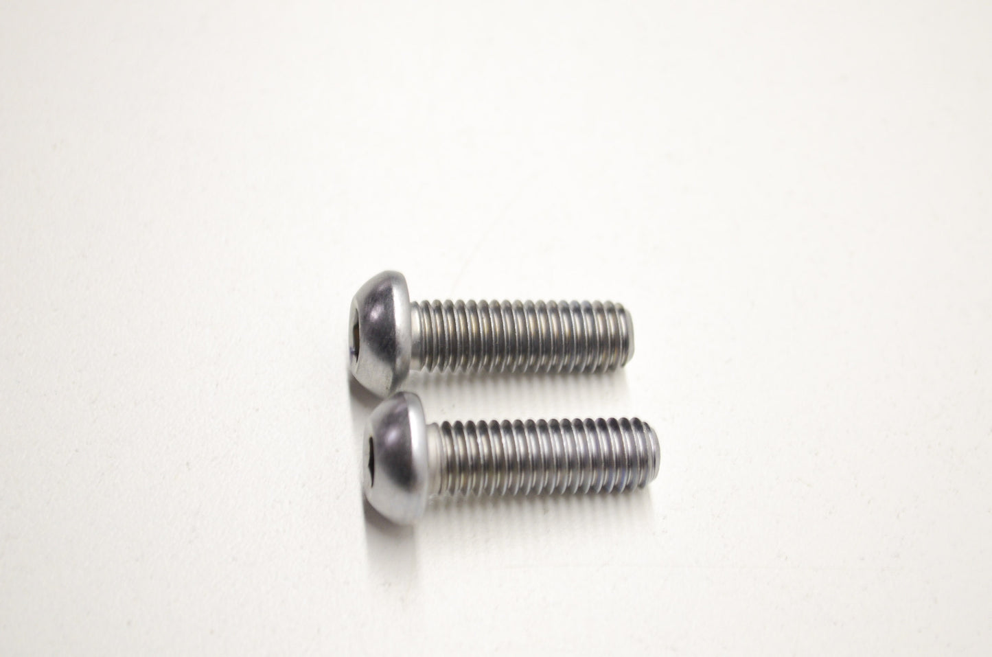 OEM Yamaha 92014-08025-00 Button Head Bolt Qty 2 NOS