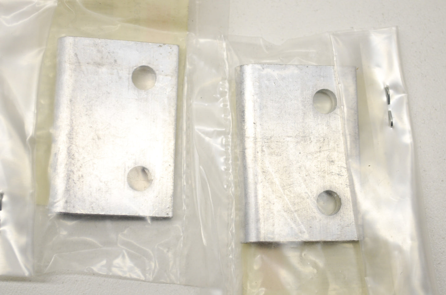 OEM Yamaha 8V0-2194X-00-00 Bracket 1 Qty 2 NOS