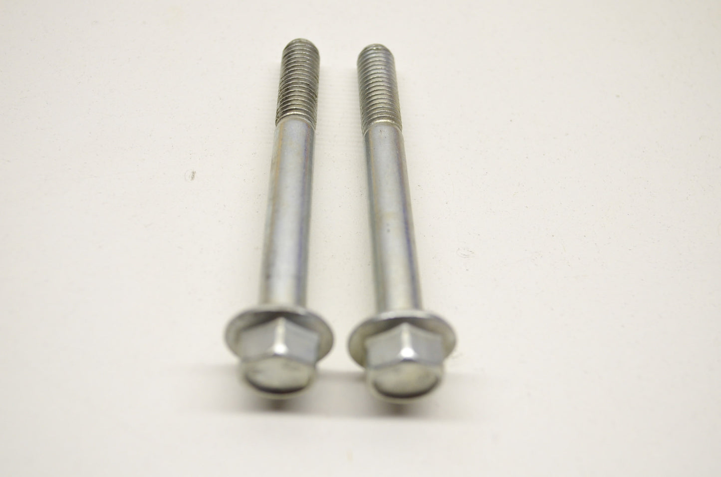 OEM Yamaha 95817-08070-00 Flange Bolt (JN5) Qty 2 NOS