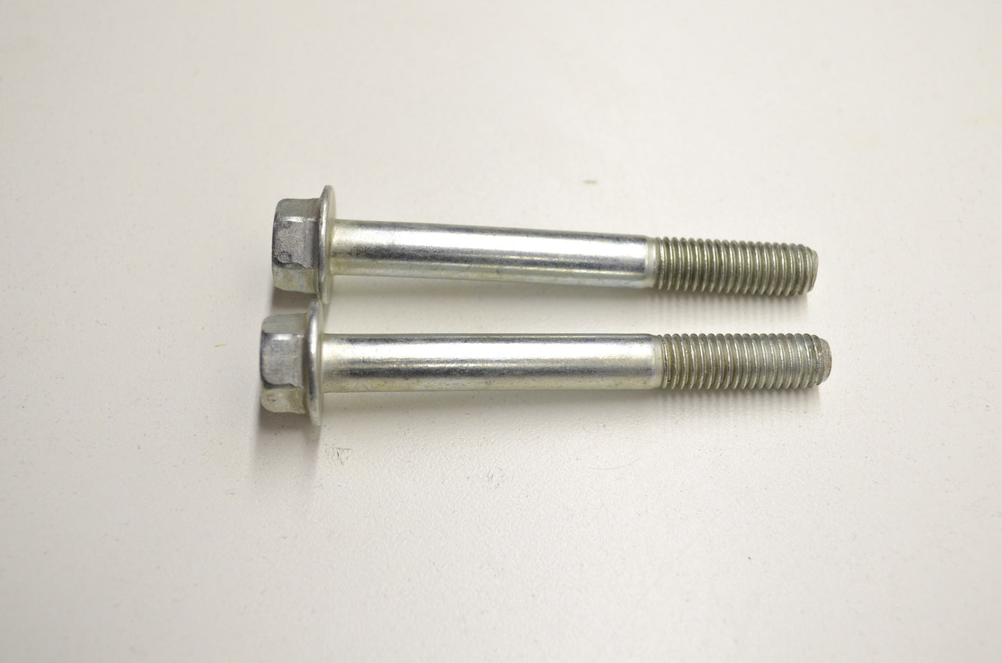 OEM Yamaha 95817-08070-00 Flange Bolt (JN5) Qty 2 NOS