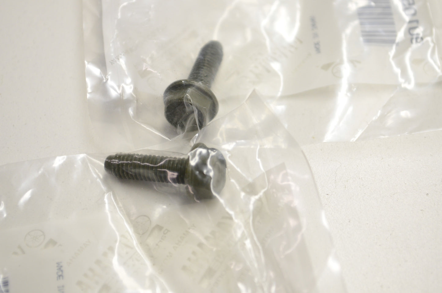 OEM Yamaha 90105-06044-00 Flange Bolt Qty 2 NOS