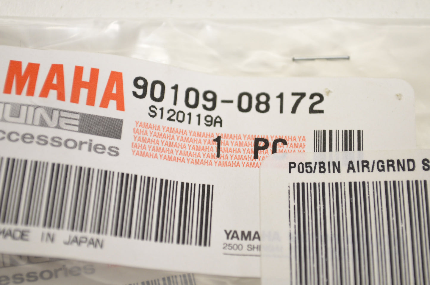 OEM Yamaha 90109-08172-00 Bolt Qty 2 NOS