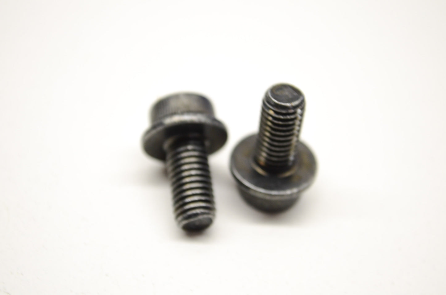 OEM Yamaha 90109-085E2-00 Bolt Qty 2 NOS