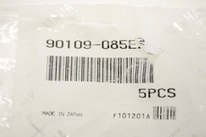 OEM Yamaha 90109-085E2-00 Bolt Qty 2 NOS