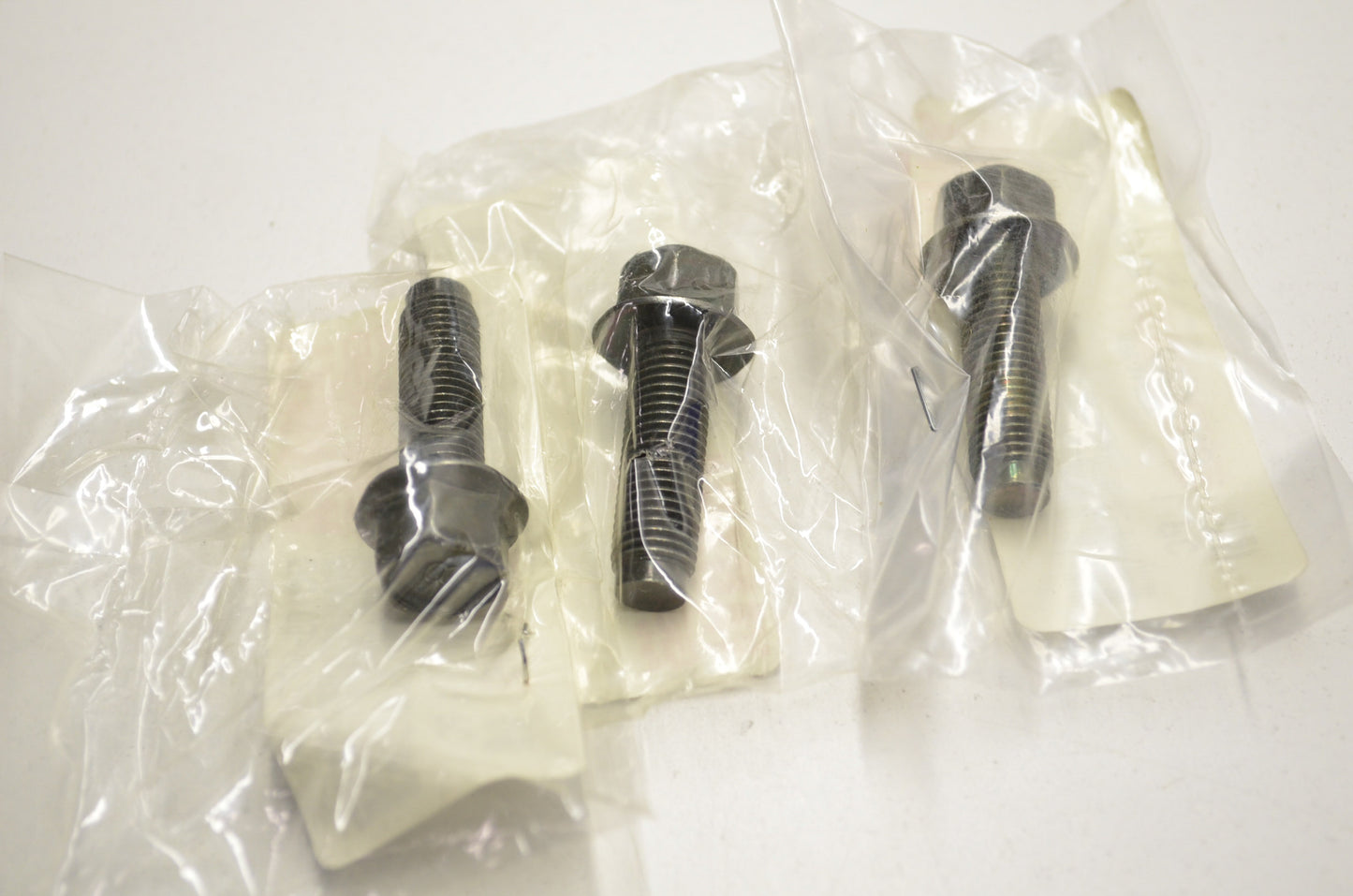OEM Yamaha 90109-10771-00 Bolt Qty 3 NOS
