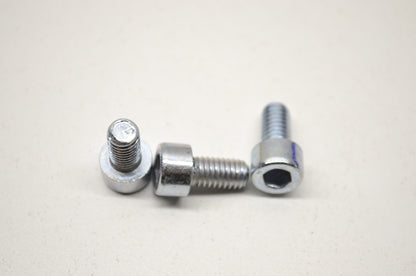 OEM Yamaha 91314-06012-00 Bolt Qty 3 NOS
