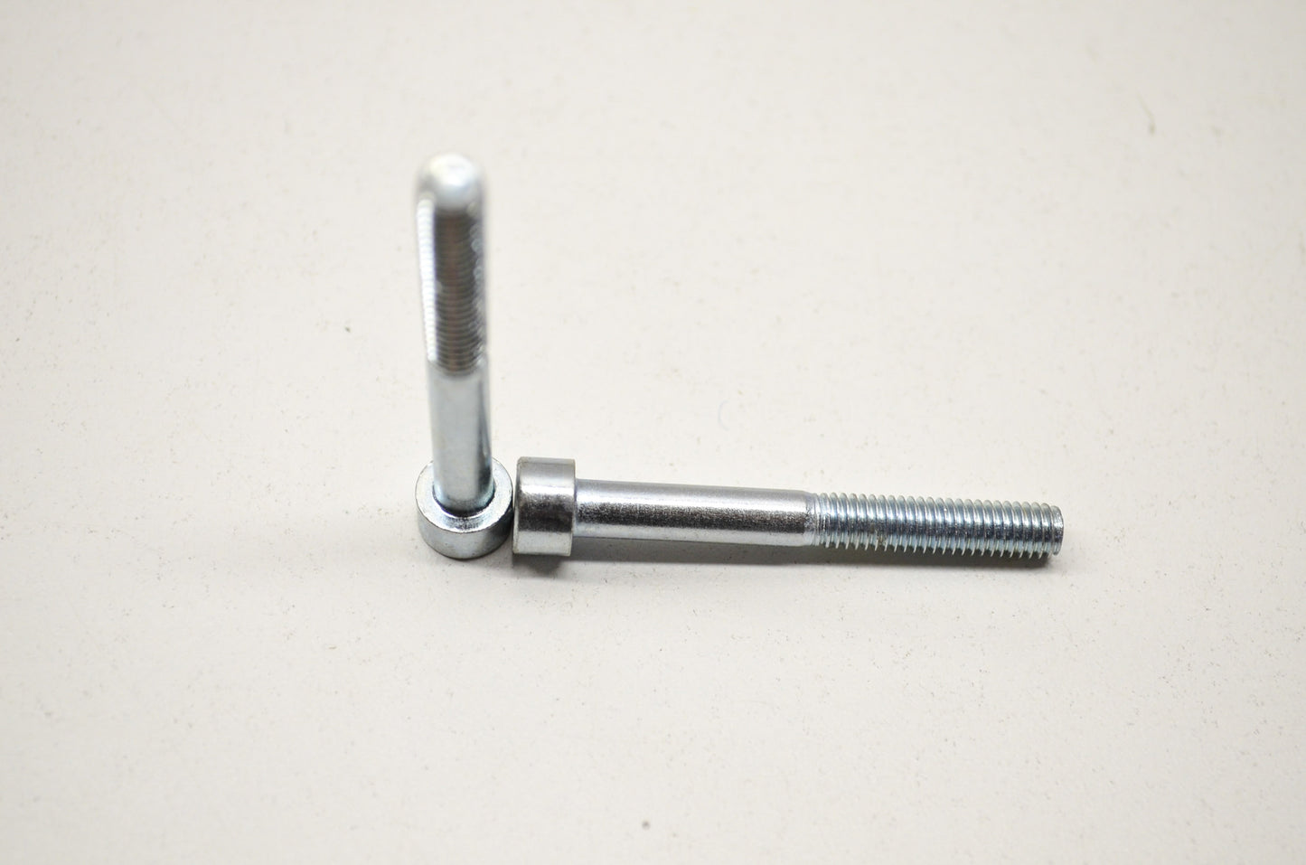 OEM Yamaha 91314-06050-00 Bolt (3JP) Qty 2 NOS