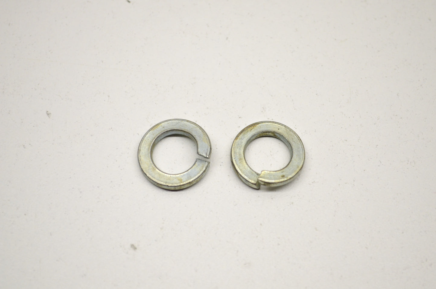 OEM Yamaha 92990-10100-00 Spring Washer Qty 2 NOS