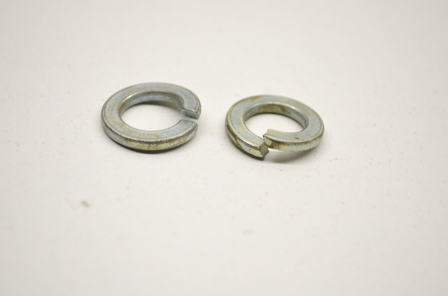 OEM Yamaha 92990-10100-00 Spring Washer Qty 2 NOS