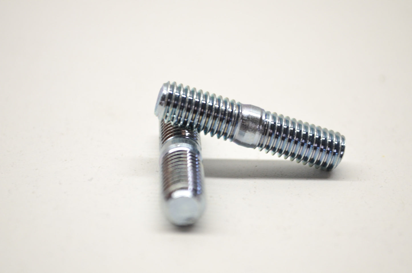 OEM Yamaha 95601-08620-00 Stud Bolt 3 Qty 2 NOS