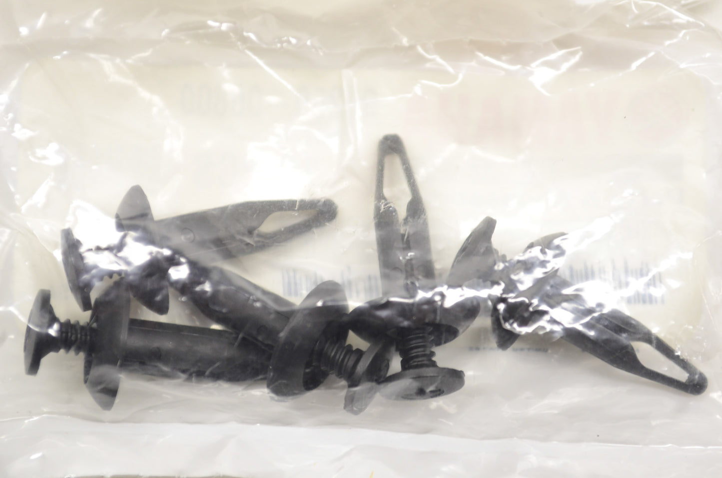 OEM Yamaha 90269-06800-00 Rivet Qty 5 NOS