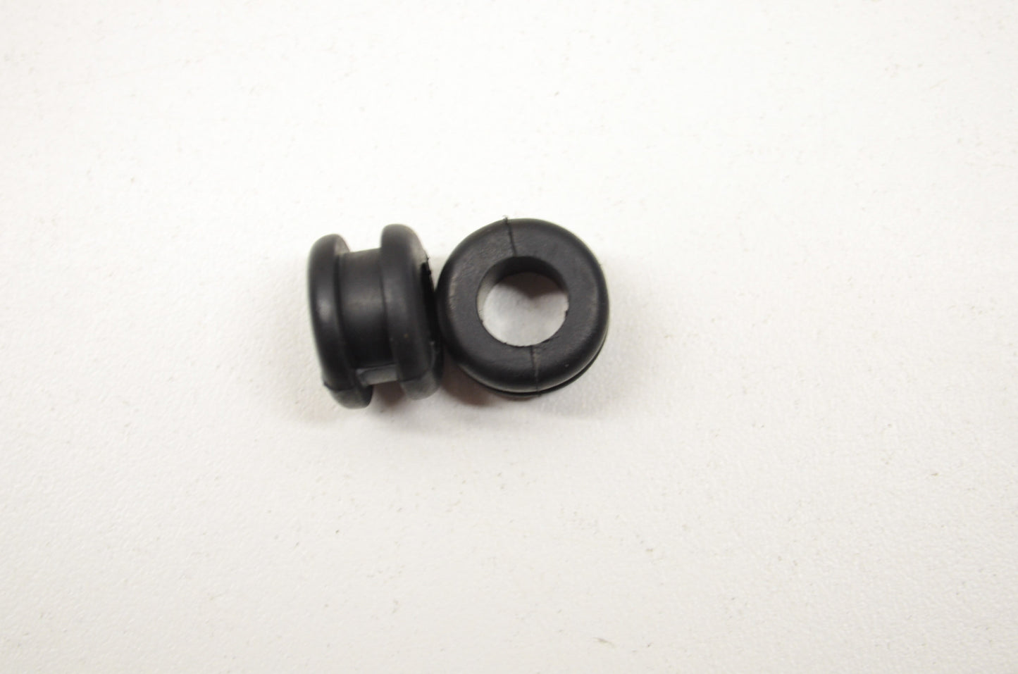 OEM Yamaha 90480-12497-00 Grommet Qty 2 NOS