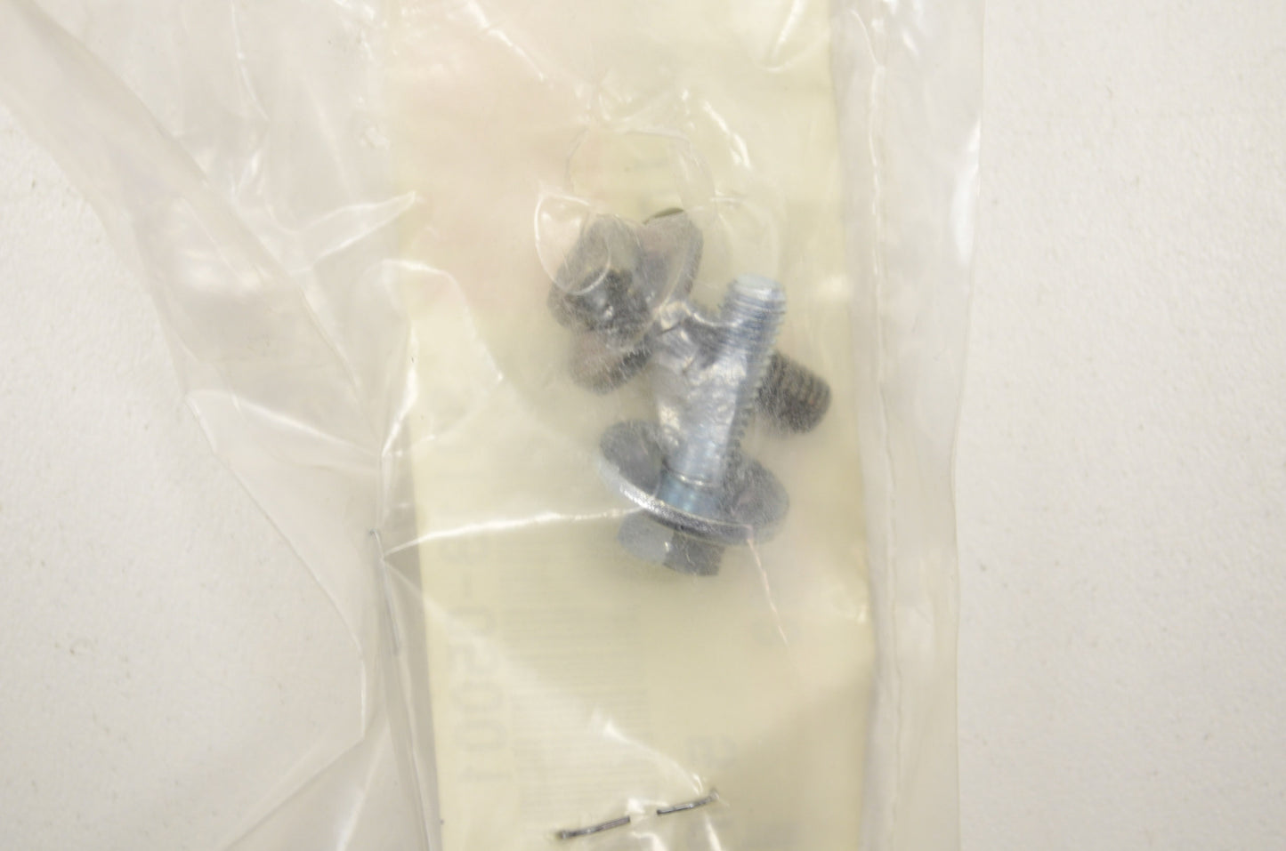 OEM Yamaha 90119-05001-00 Bolt w/ Hole Qty 2 NOS