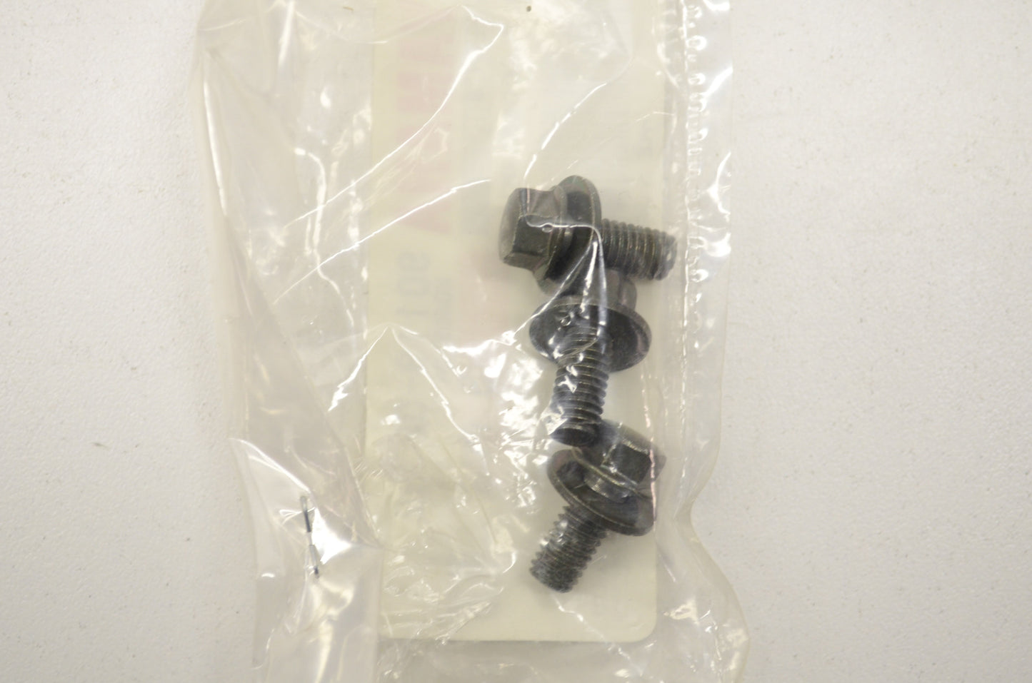 OEM Yamaha 90119-06192-00 Bolt w/ Hole Qty 3 NOS