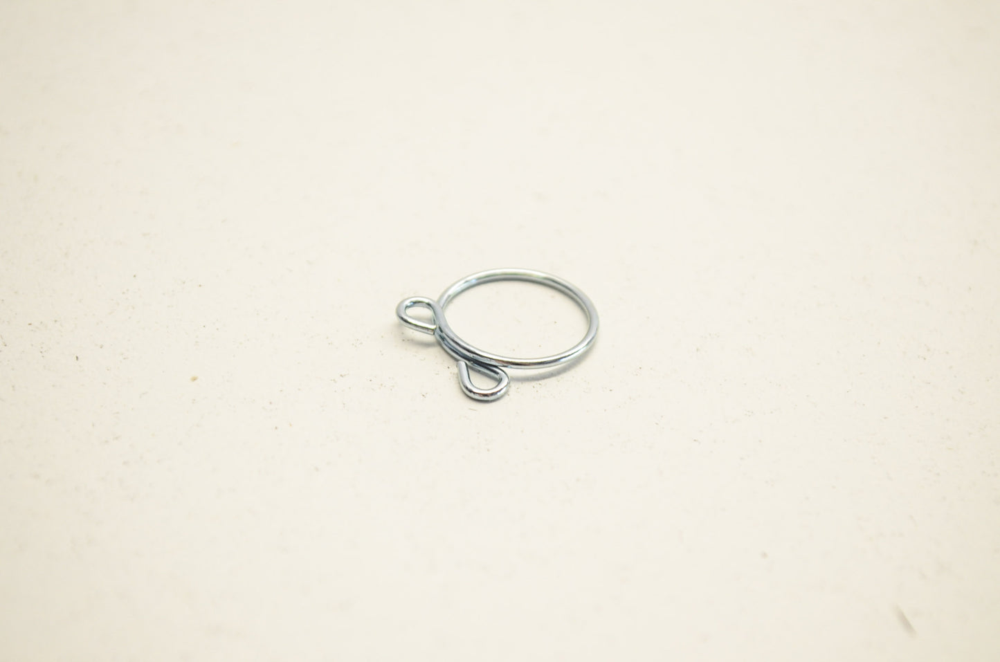 K&L 33-3928, 18578 Hose Clip 15mm NOS