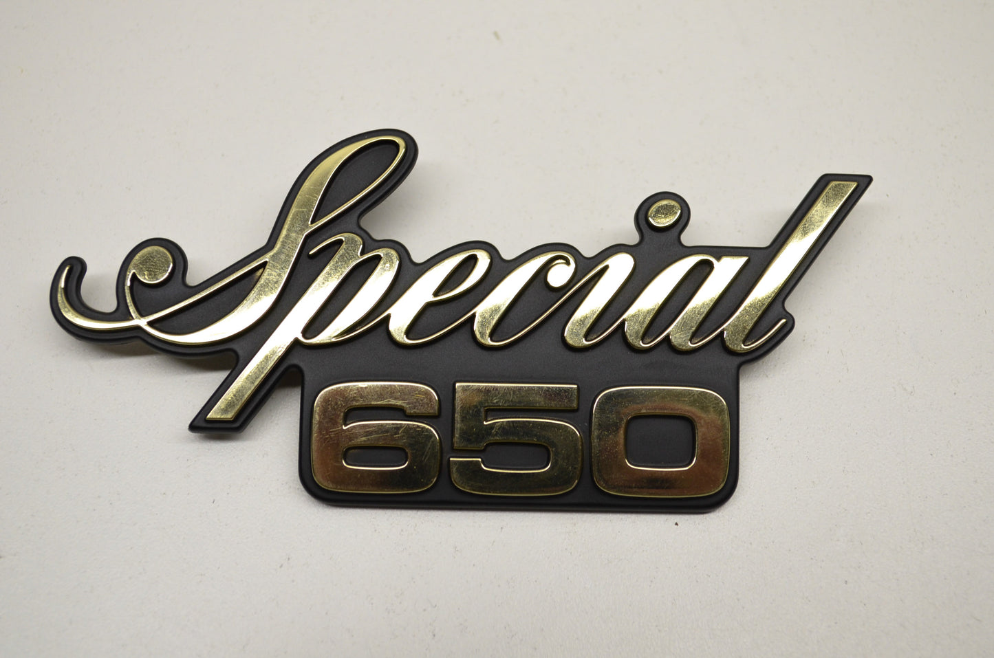 Gold Special 650 Emblem NOS