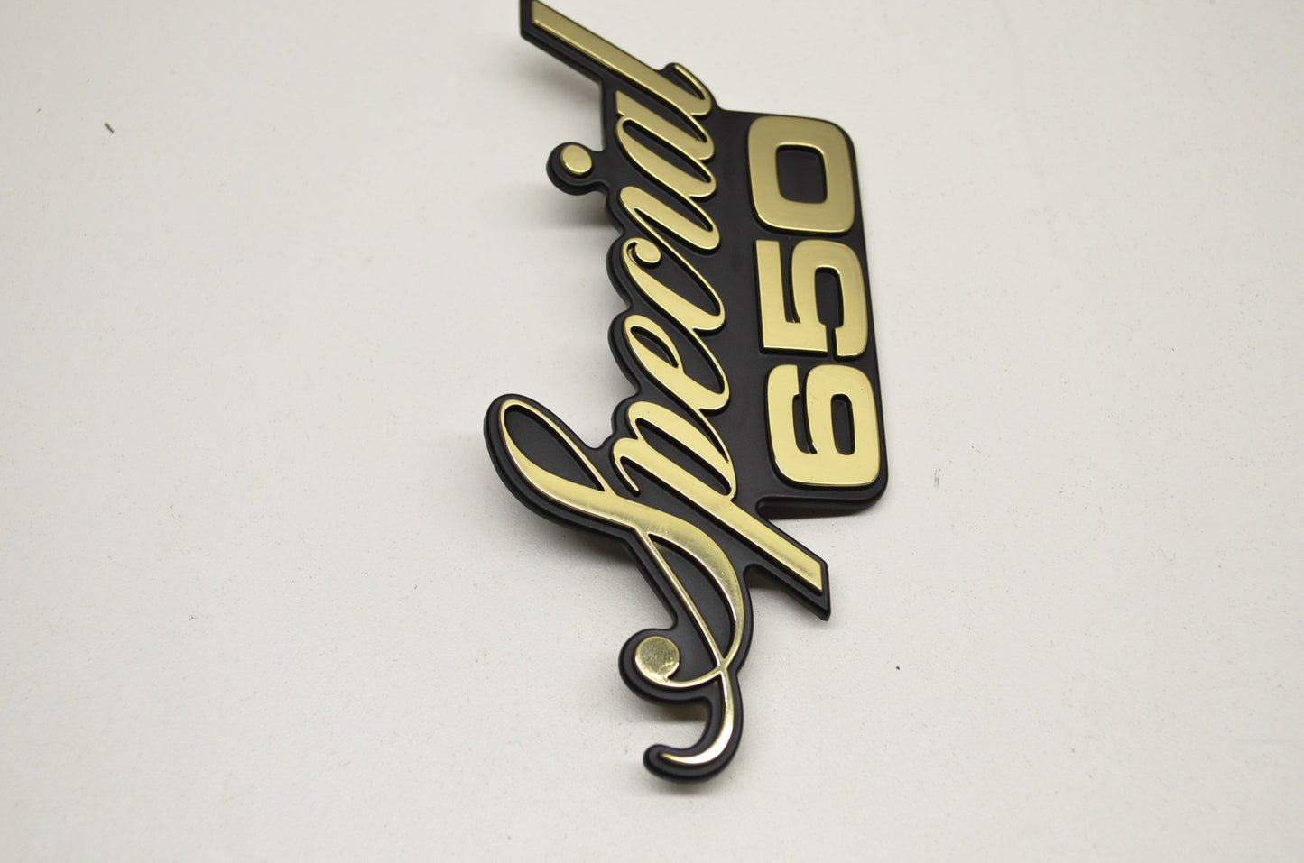 Gold Special 650 Emblem NOS