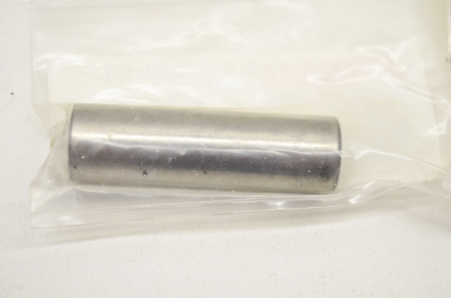 OEM Yamaha 4L0-11633-00-00 Piston Pin NOS