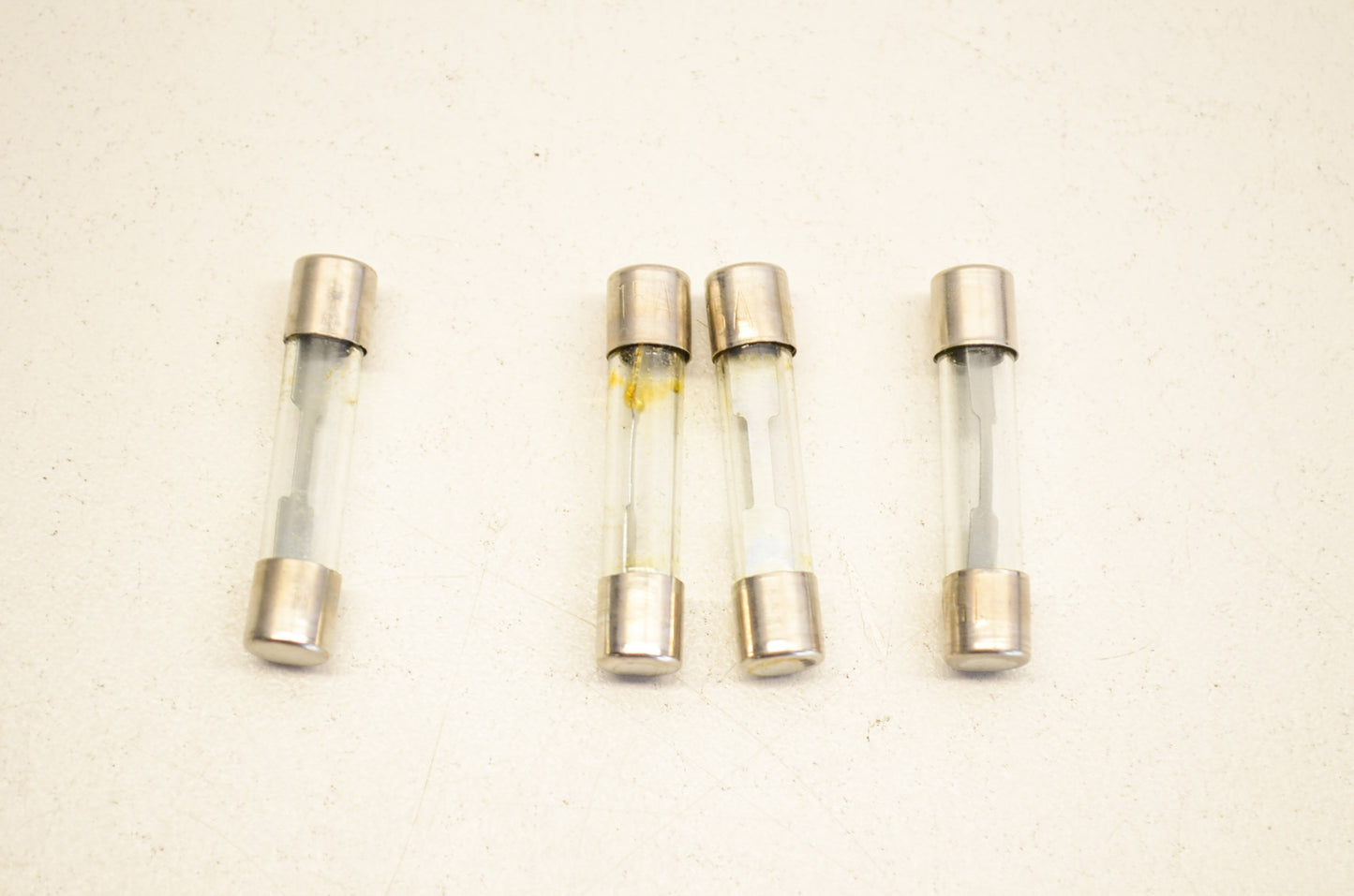 POSS 7752 Fuse 15x30 Amp Qty 4 NOS