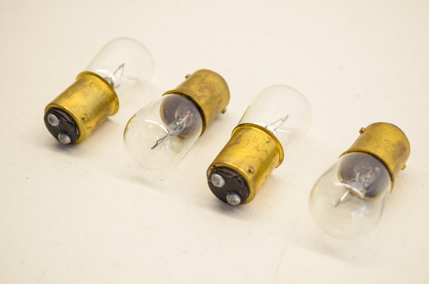 New Everbrite Mini Light Bulb 12v 15cp QTY 4 NOS