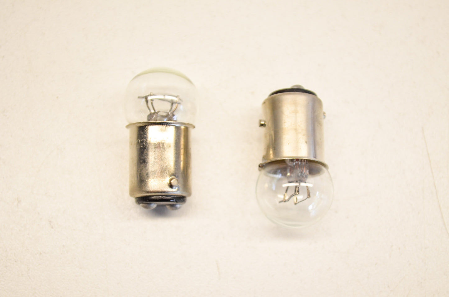 New K&S Marker Light Bulb 12V 23/8W QTY 2 NOS