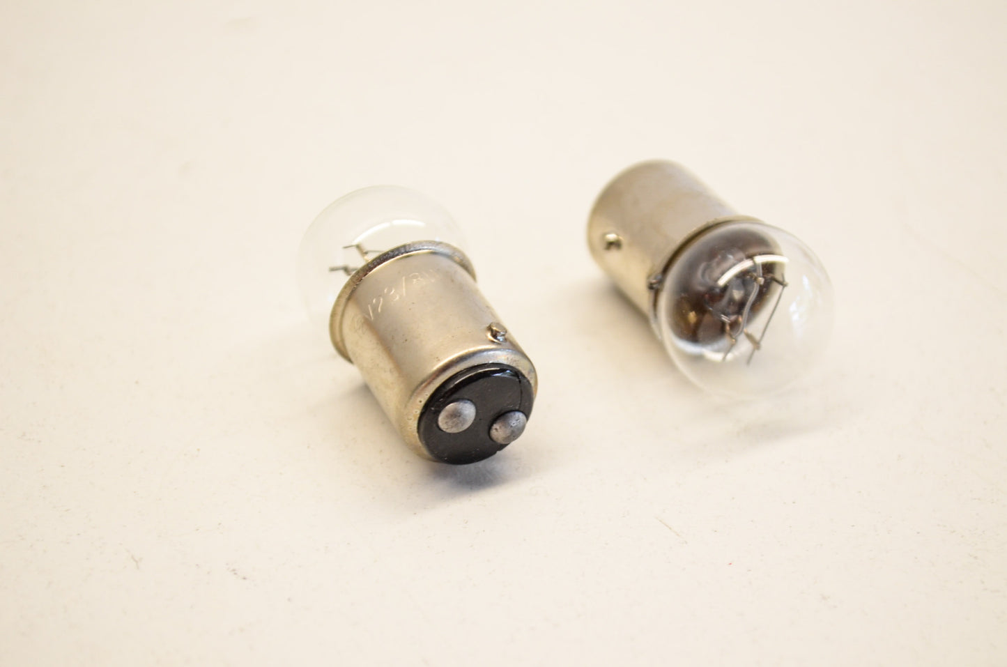 New K&S Marker Light Bulb 12V 23/8W QTY 2 NOS