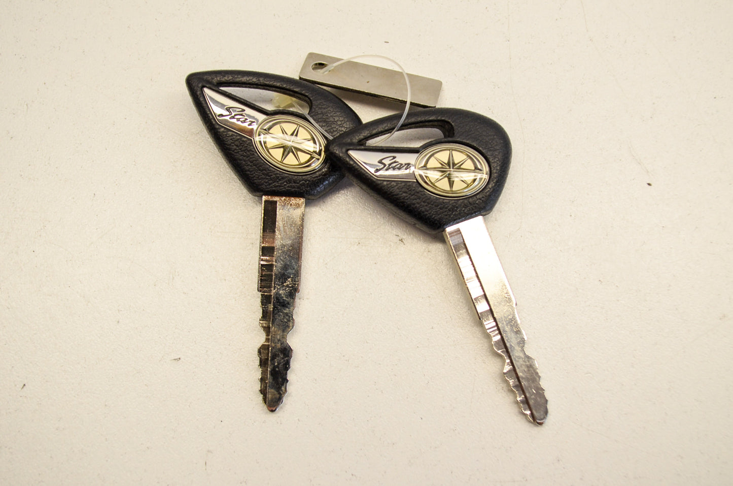New Star Key A7057 QTY 2 NOS
