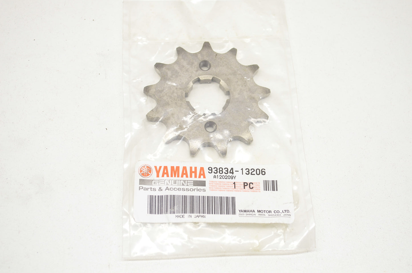 OEM Yamaha 93834-13206-00 Drive Sprocket 13T NOS