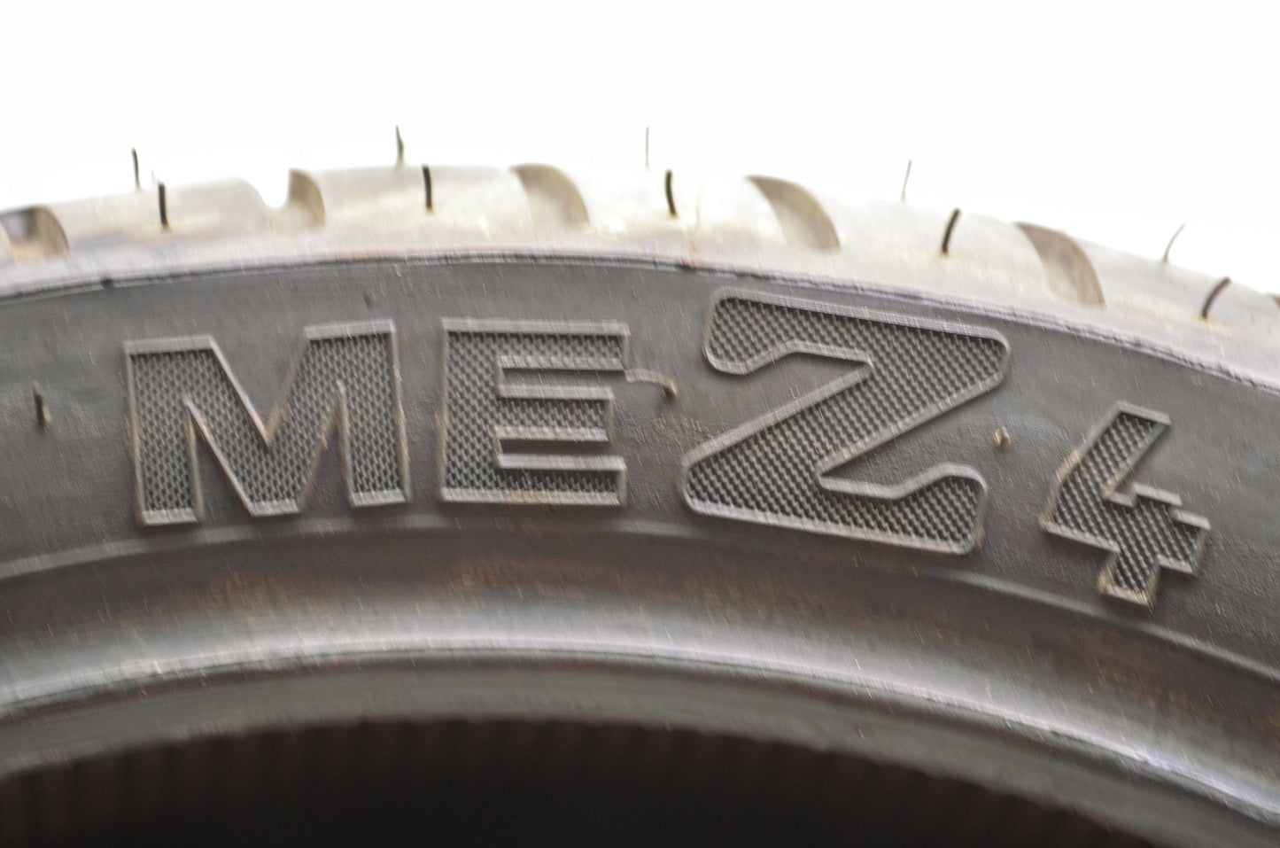 New Metzeler ME Z4 Rear Tire 190/50ZR-17