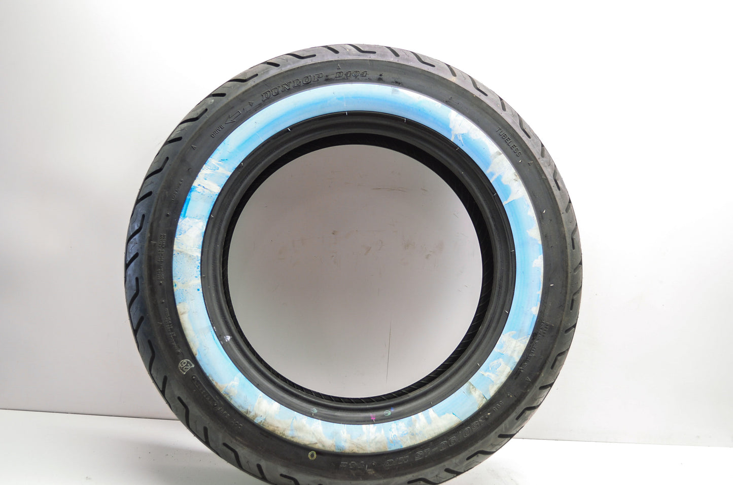 New Dunlop D404 Rear Tire 150/90-15 M/C 74H