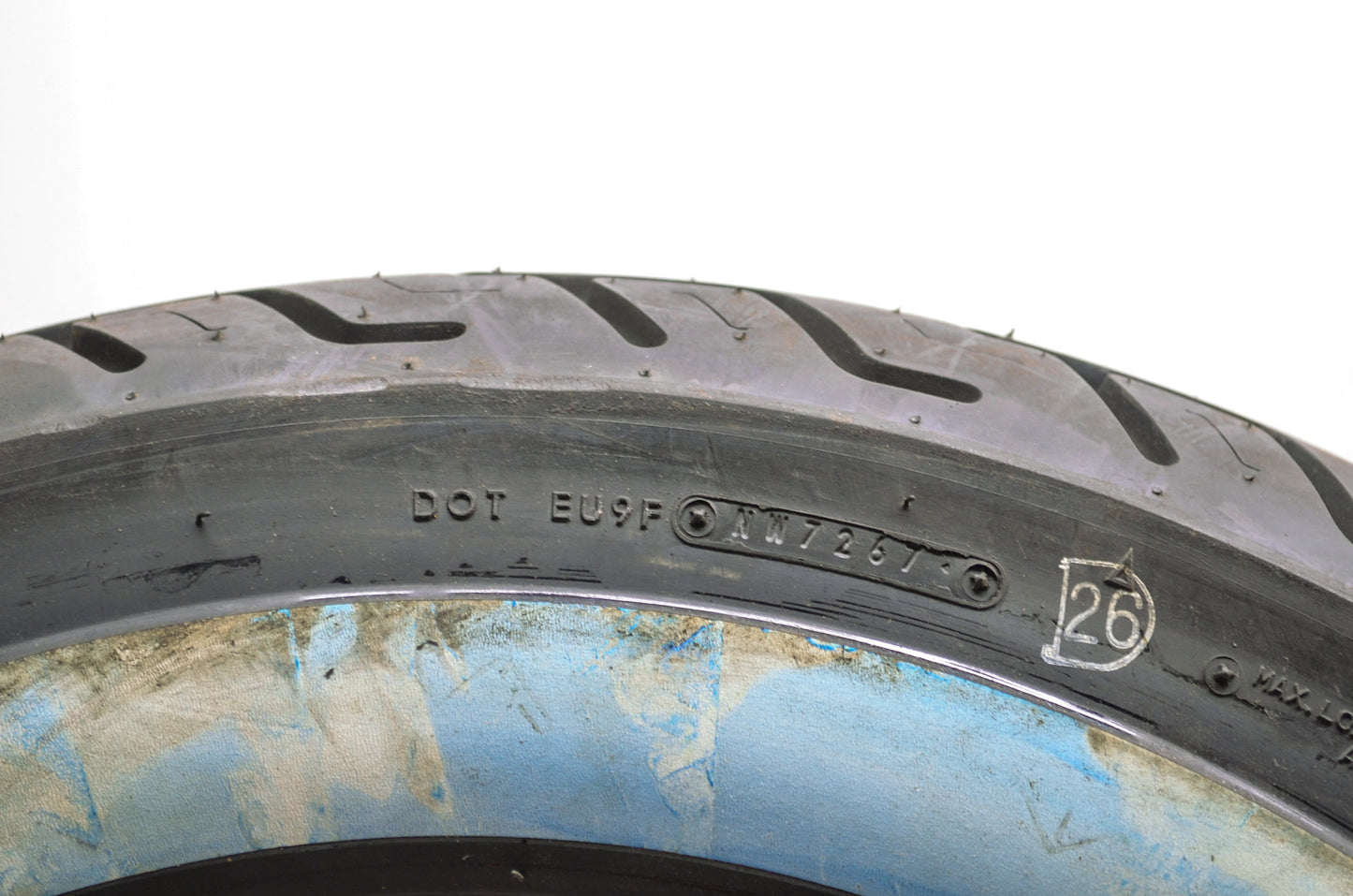New Dunlop D404 Rear Tire 150/90-15 M/C 74H