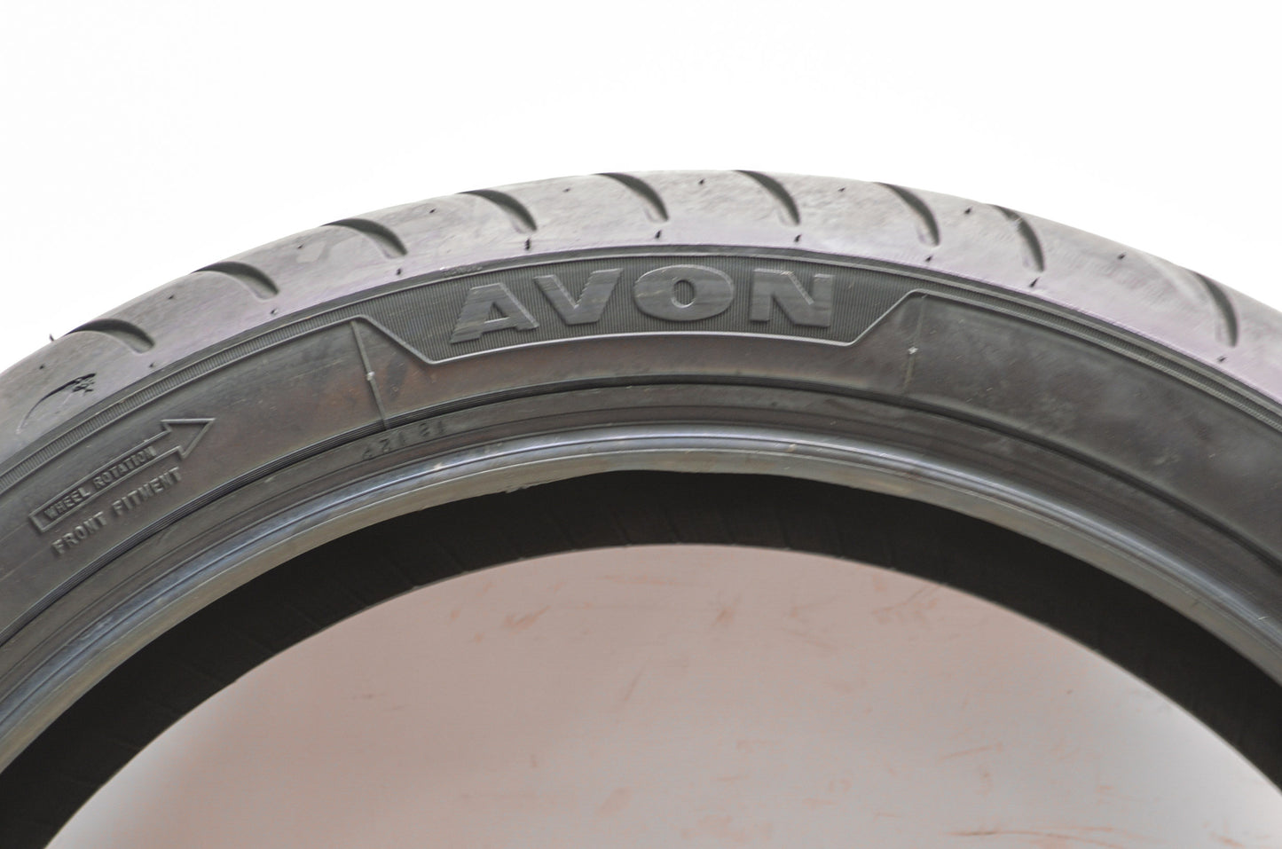 New Avon Venom AM41 Front Tire 140/70B-18