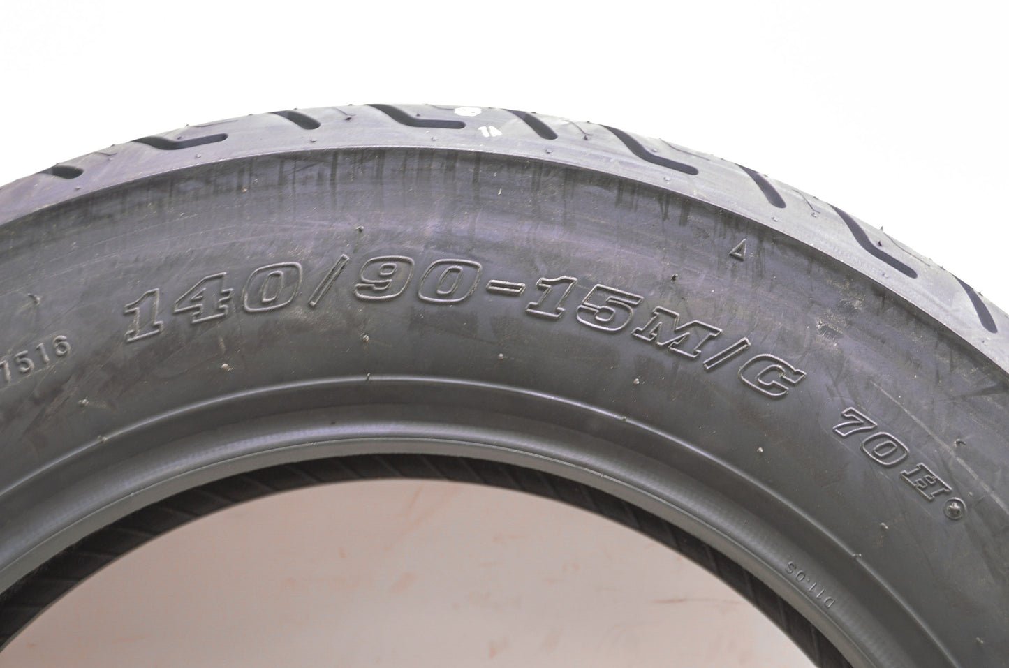 Dunlop 310511 D404 Rear Tire 140/90-15M NOS