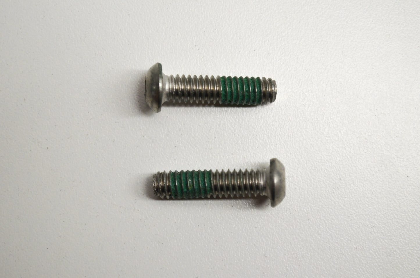 New OEM Polaris Screws QTY 2 Virage Genesis Hurricane SLX SLT Freedom NOS