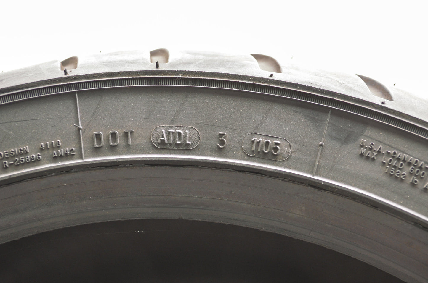 New Avon Venom-R Rear Tire 300/40R17 M/C 90V