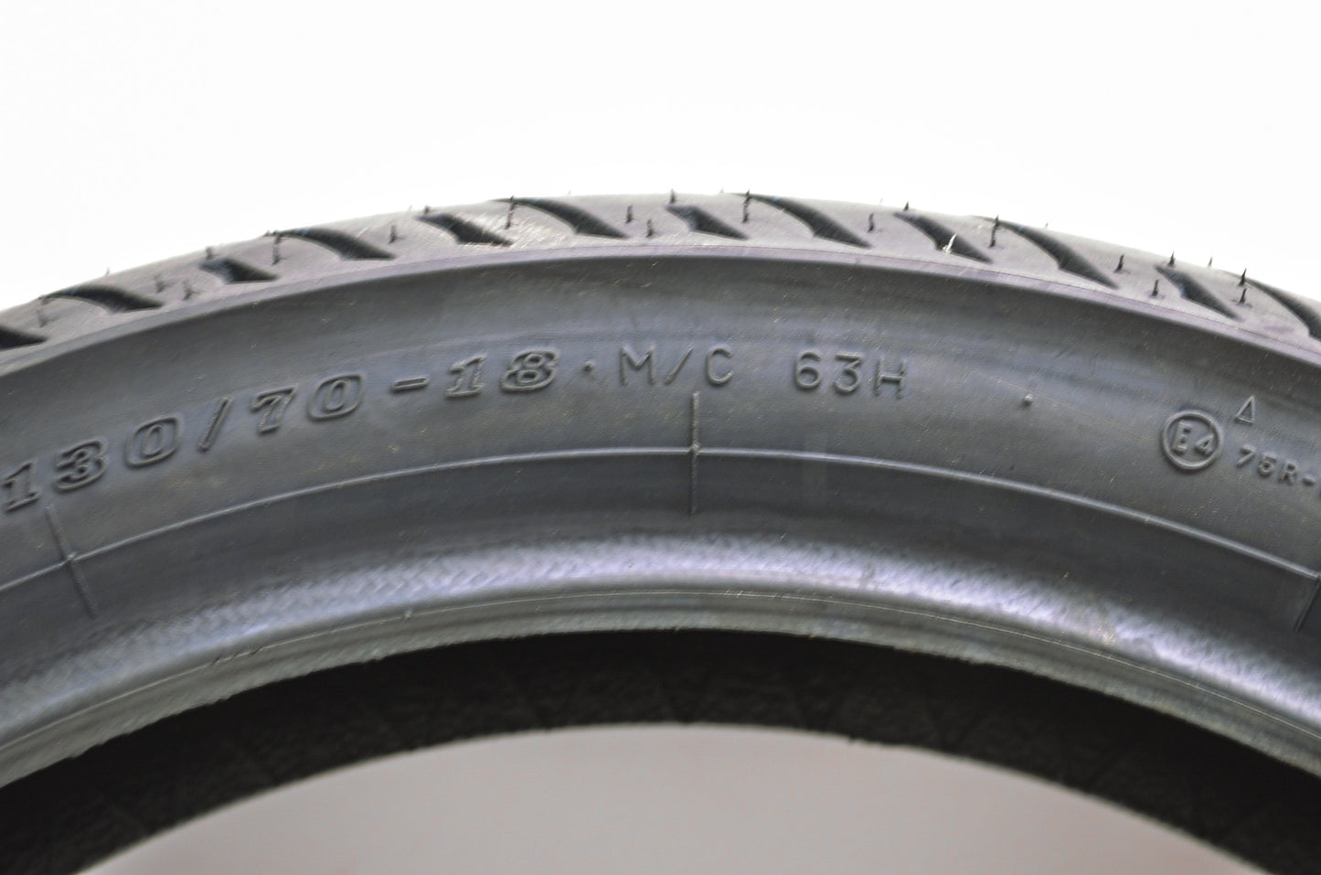 New Dunlop Elite 3 Front Tire 130/70-18 M/C 63H