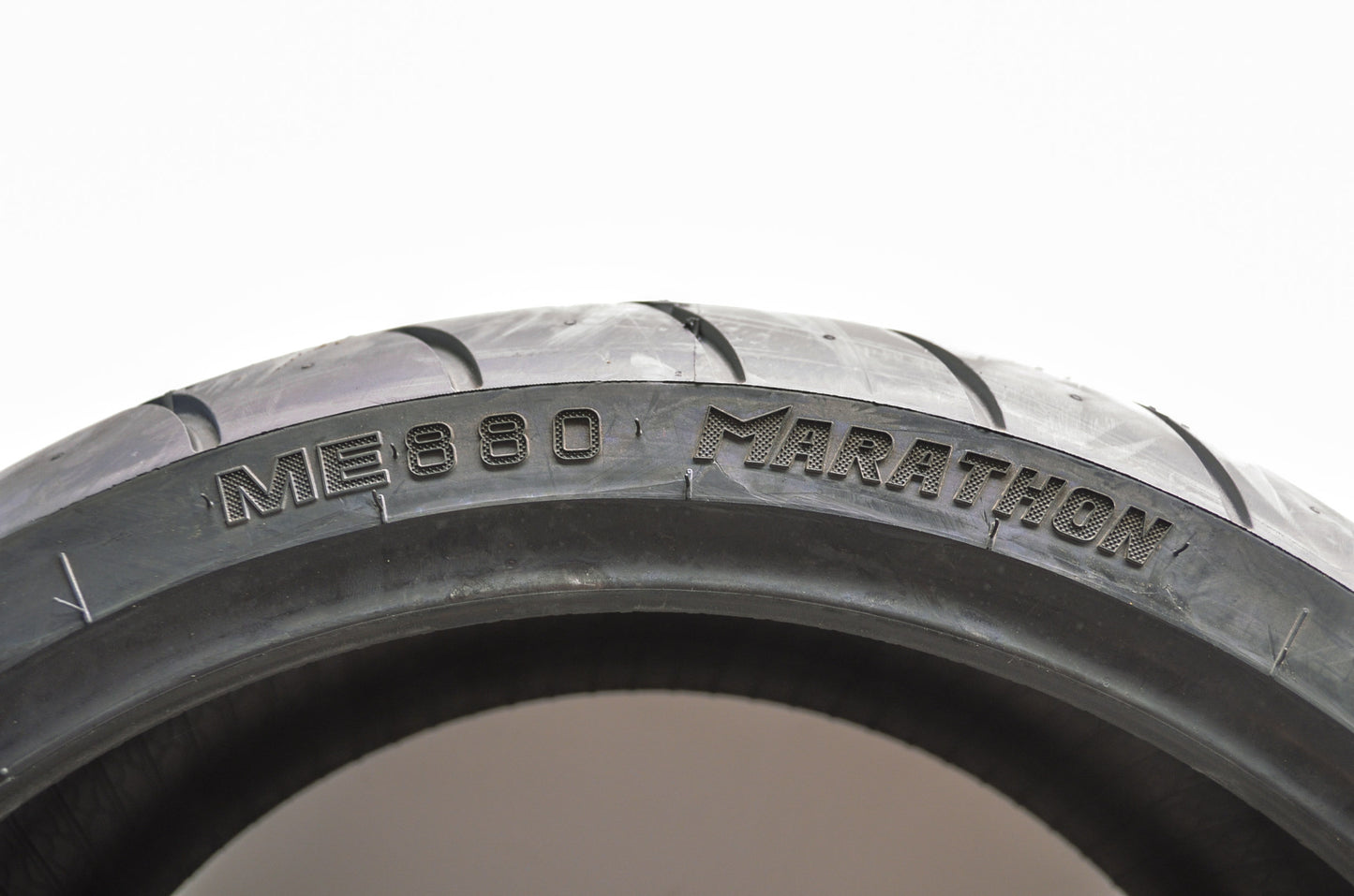 New Metzeler ME880 Marathon Rear Tire 260/40VR 18 M/C 84V