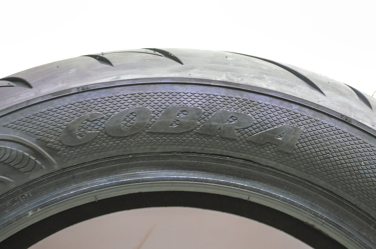 New Avon AV71 Cobra Front Tire MT90B16 M/C 74H