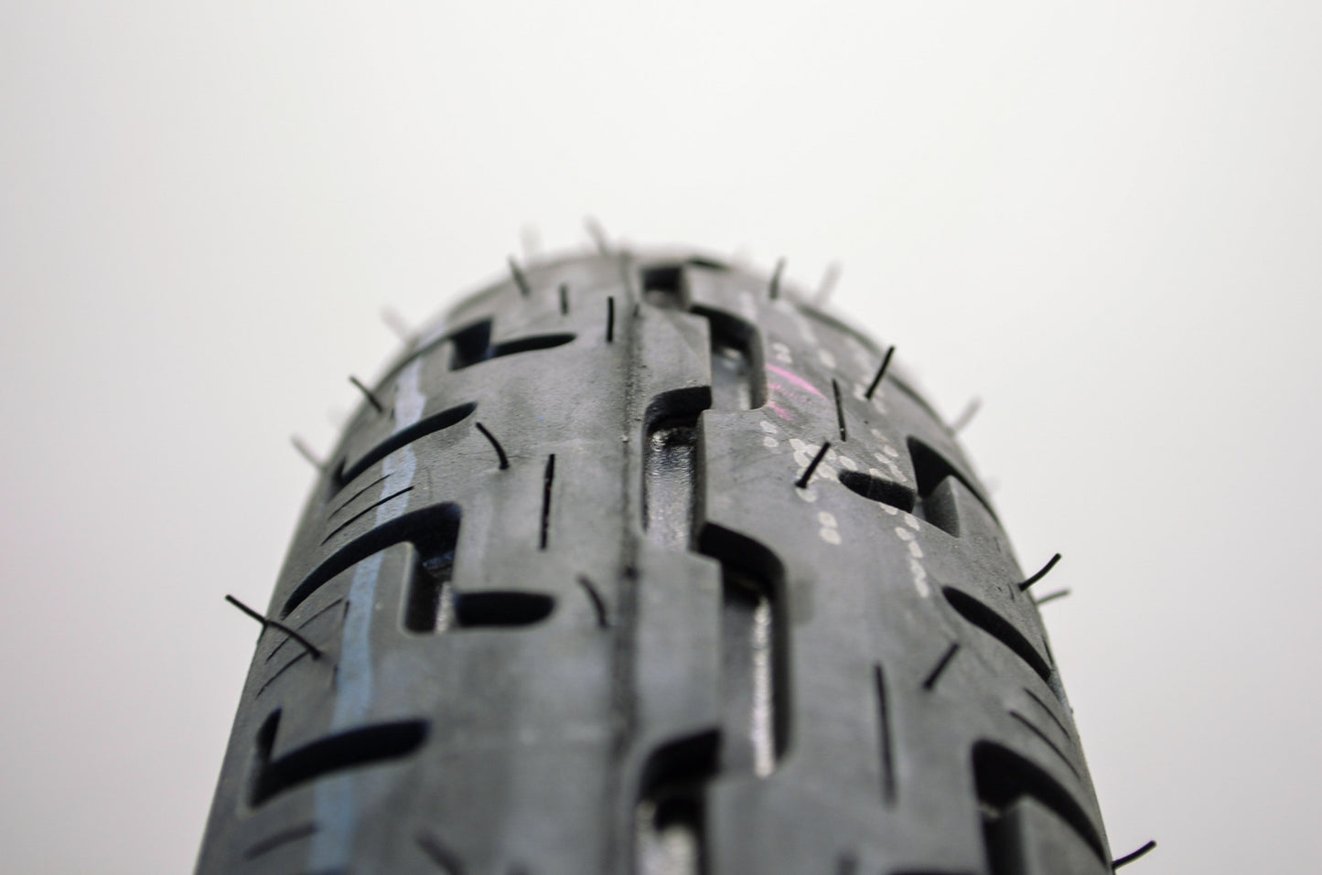 New Dunlop D401F Harley Davidson Front Tire 90/90-19