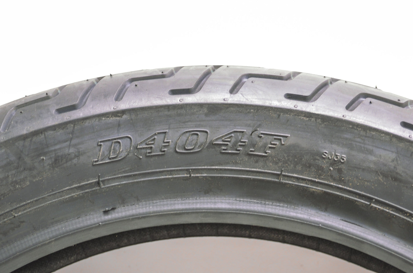 New Dunlop D404F Front Tire 110/90-18 M/C 61H